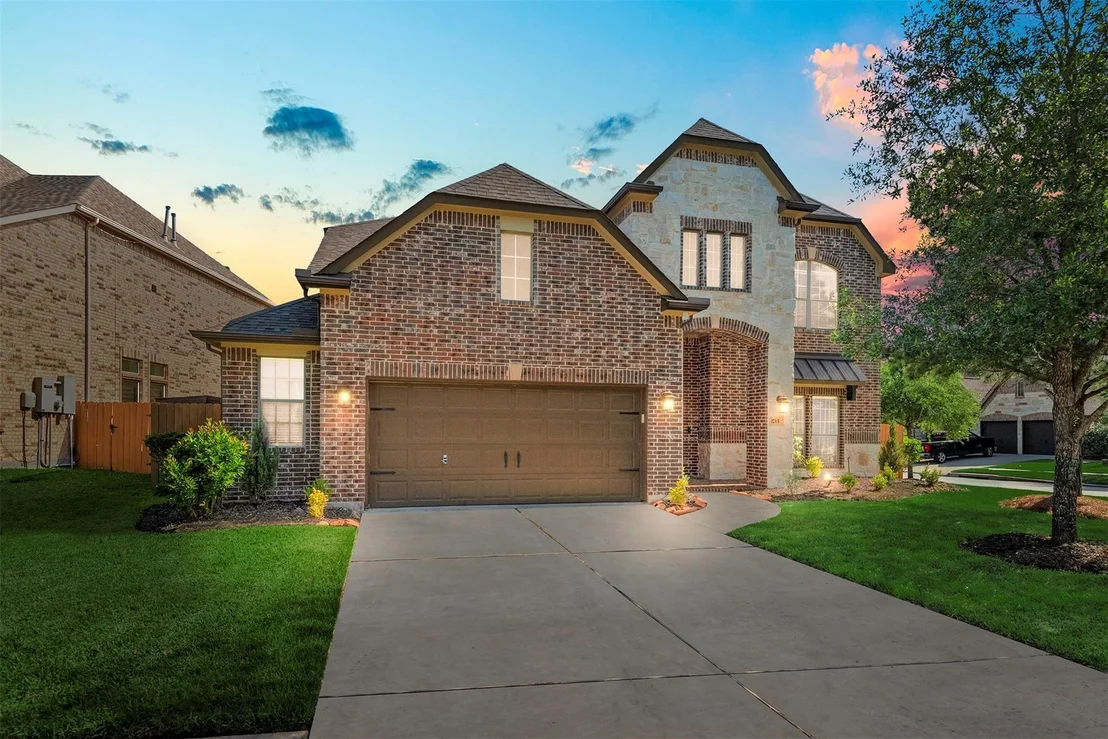 Photo of 1715 Laremont Bend Drive