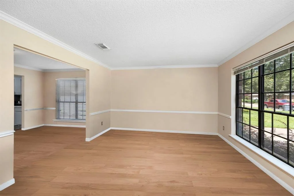 Photo of 22923 Provincial Boulevard