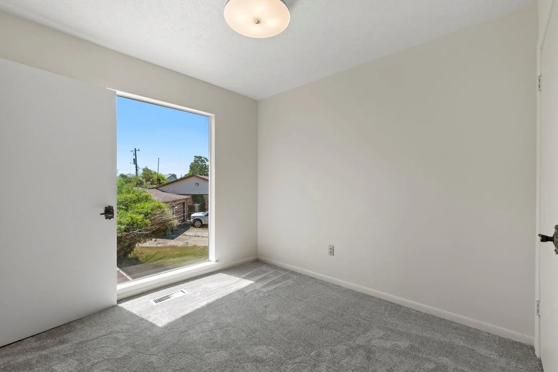 Photo of 707 Scenic Drive