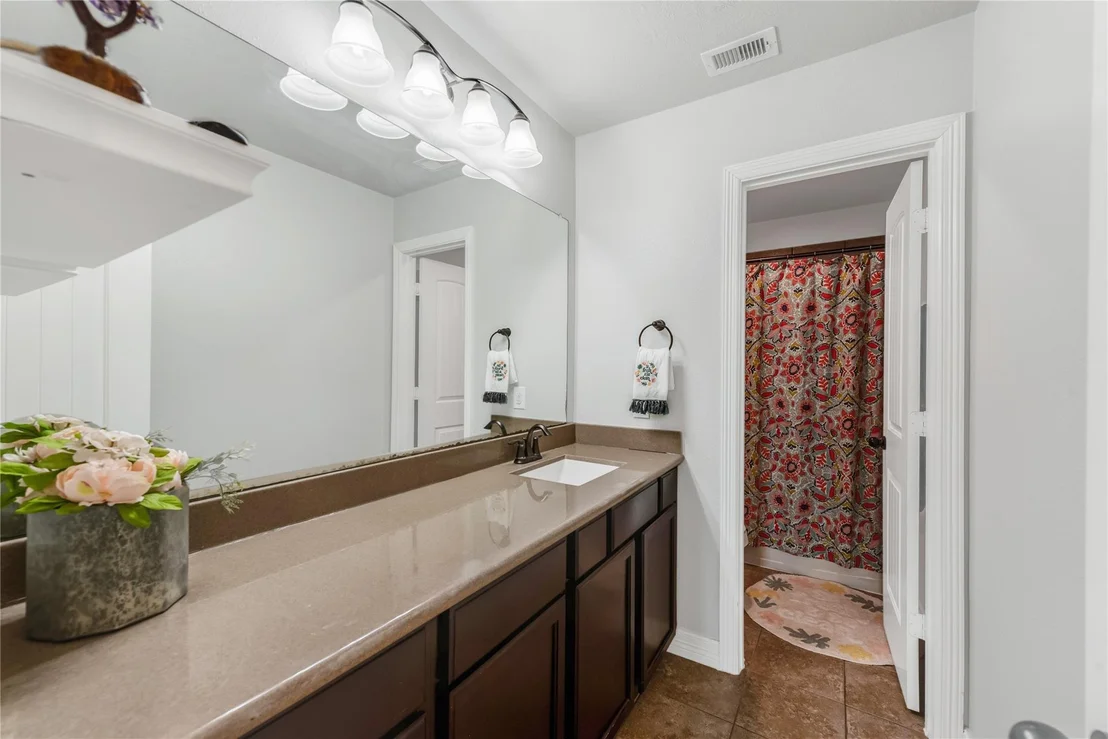 Photo of 702 Aulia Lane