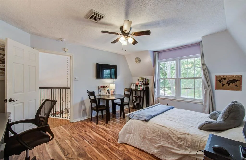 Photo of 11311 Chevy Chase Drive