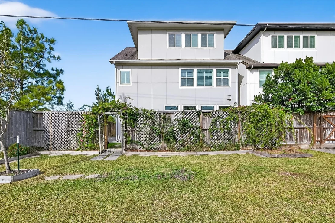 Photo of 10514 Hess Lane