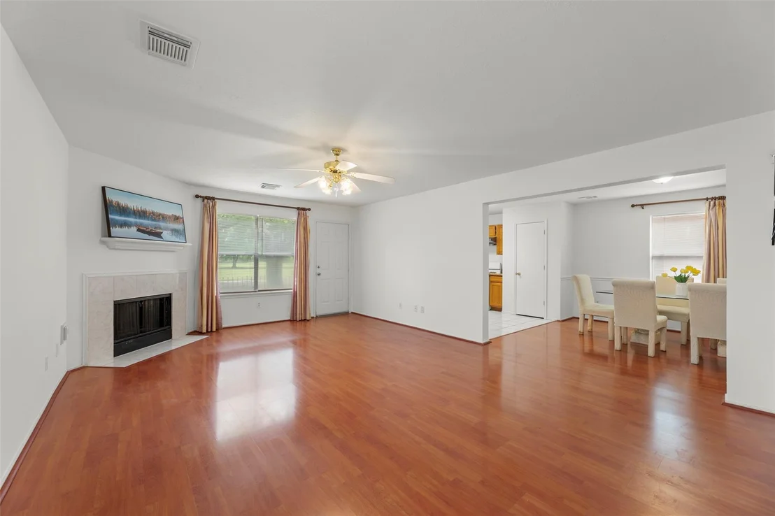 Photo of 8252 Golf Green Circle