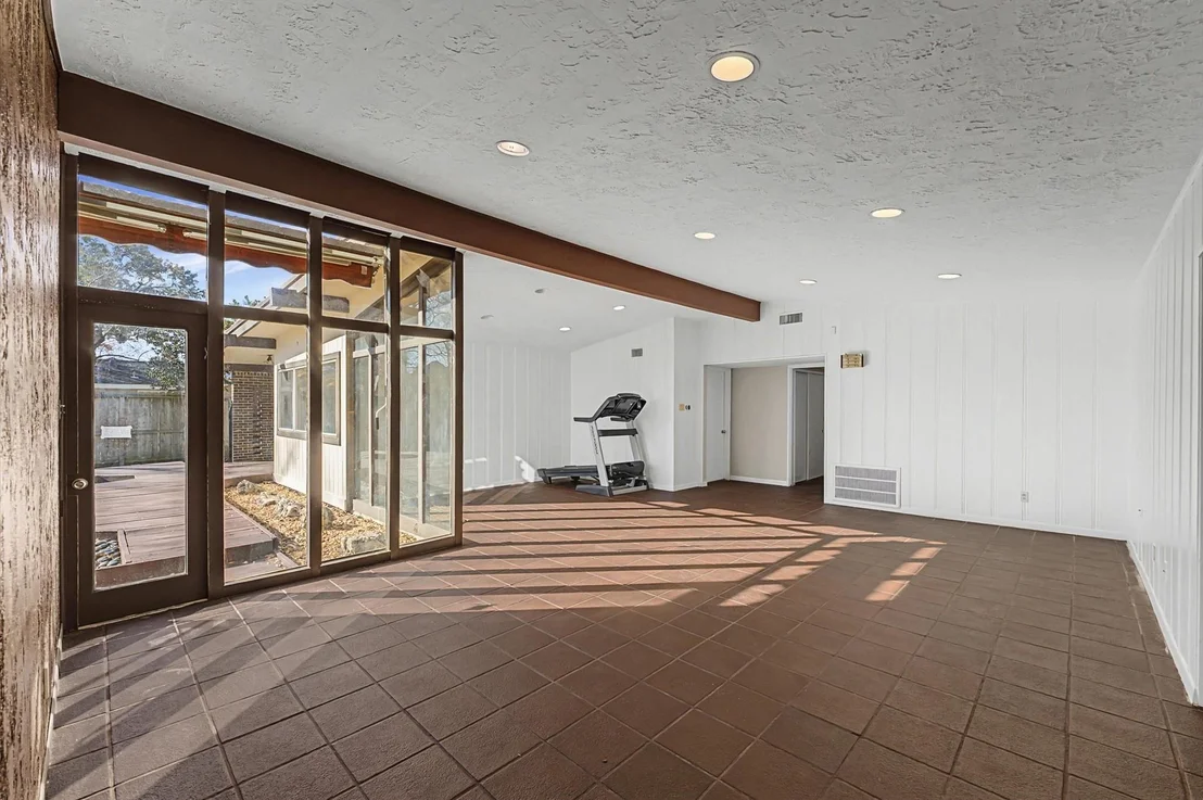 Photo of 9107 Timberside Drive