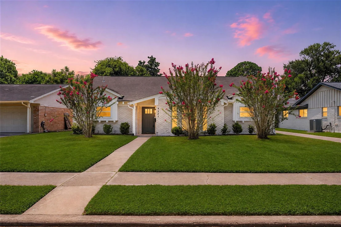 Photo of 4321 Kingfisher Drive