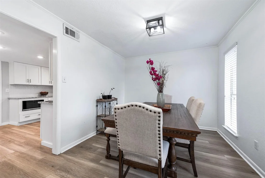 Photo of 26715 Maplewood Drive
