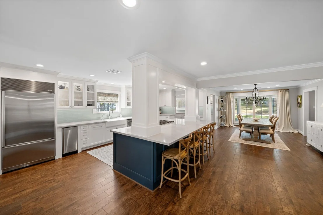 Photo of 14231 Carolcrest Drive