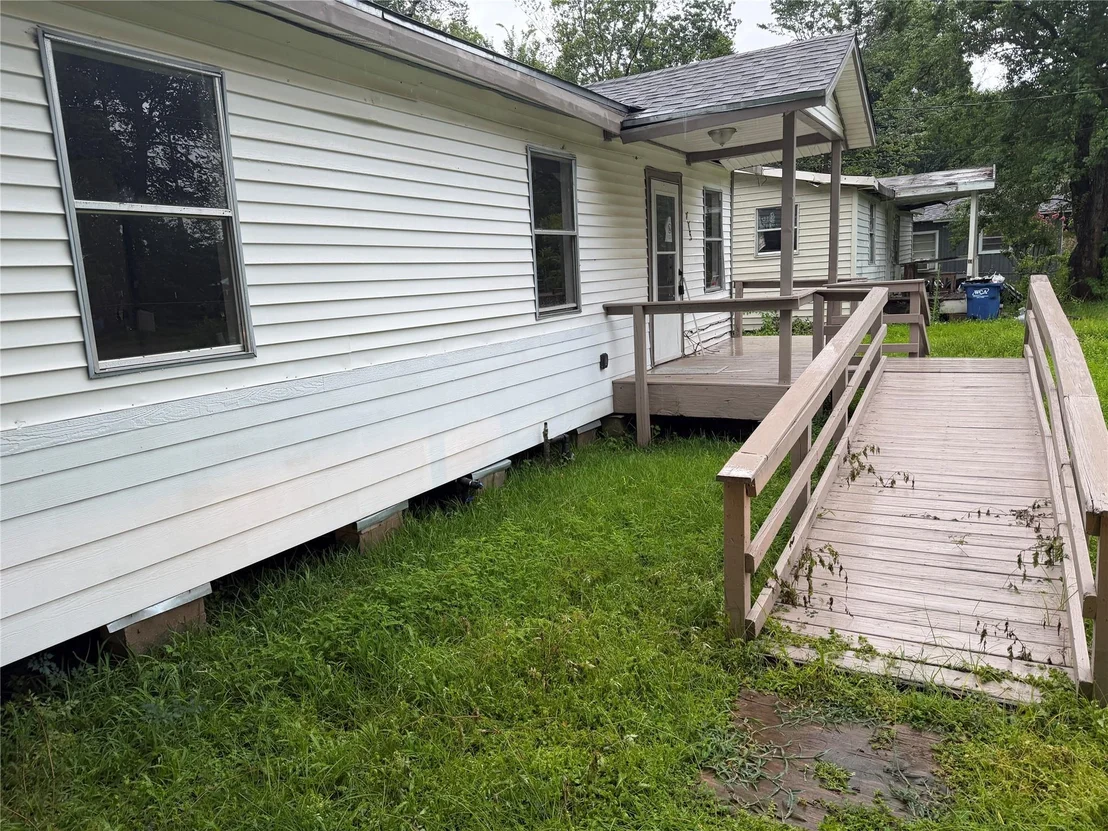 Photo of 215 Blackshear Street