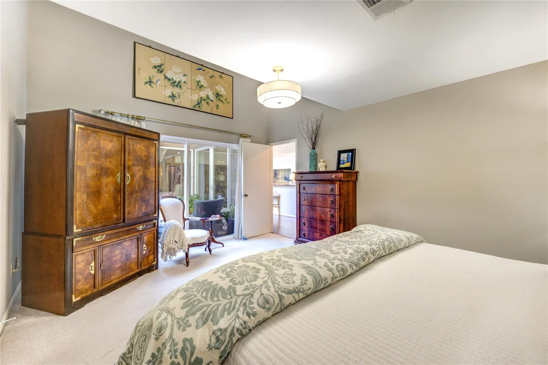 Photo of 1843 Round Lake Drive