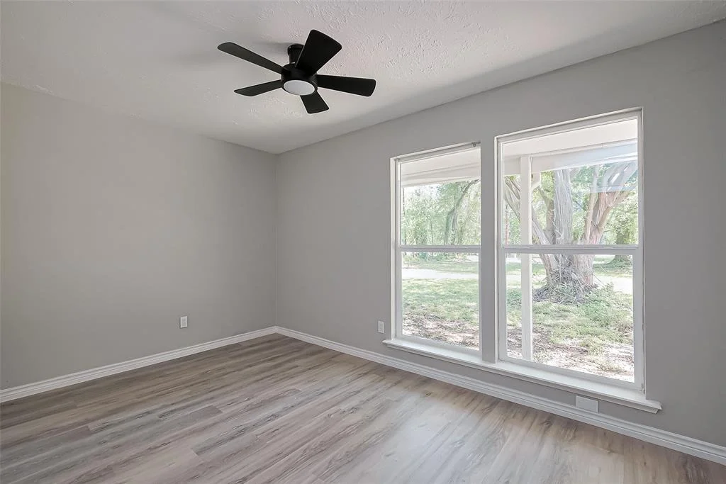 Photo of 23480 Mayer Road