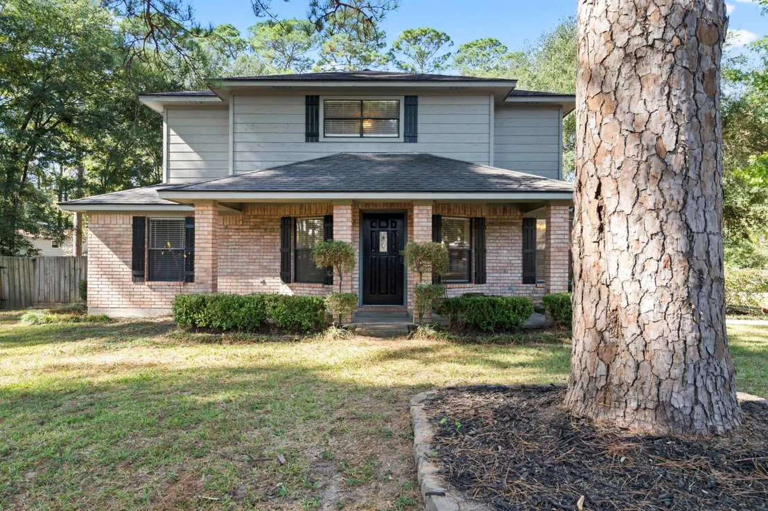 Photo of 15633 Corinthian Way