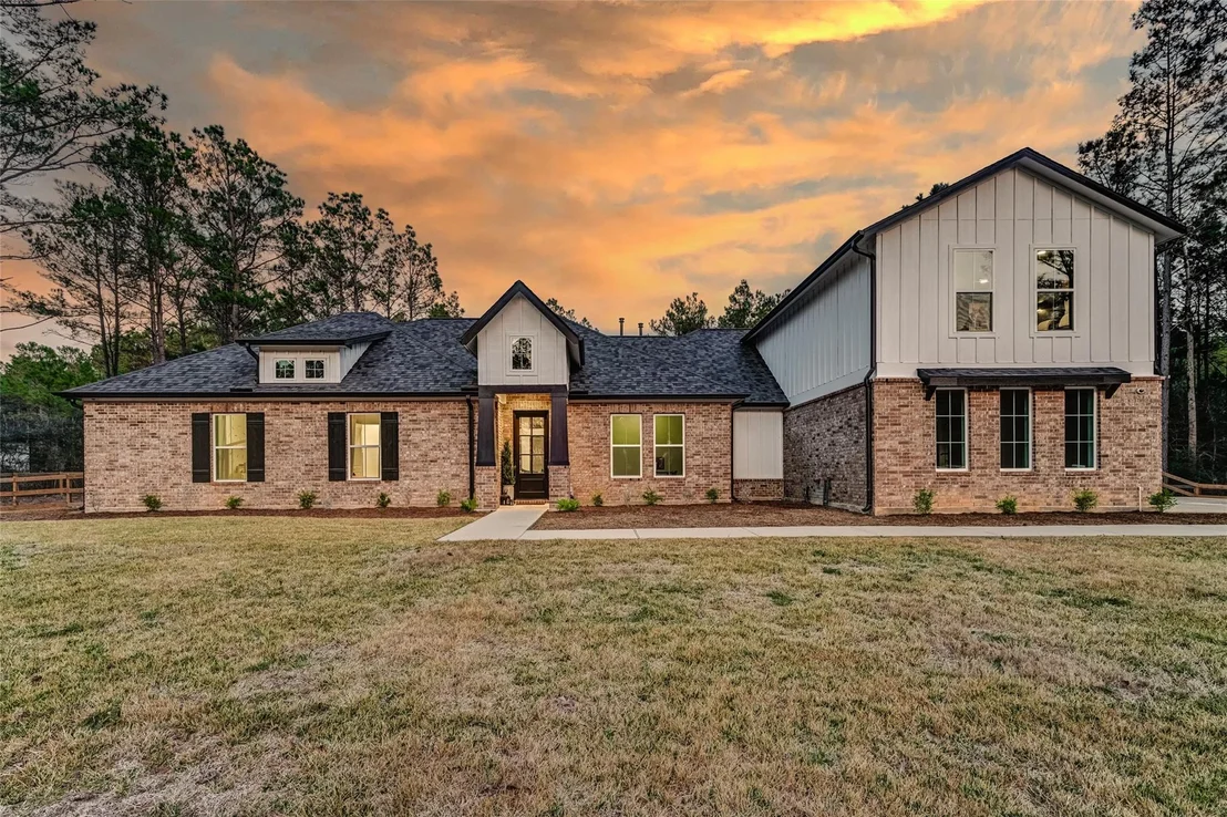 Photo of 15640 Forest Grove Drive