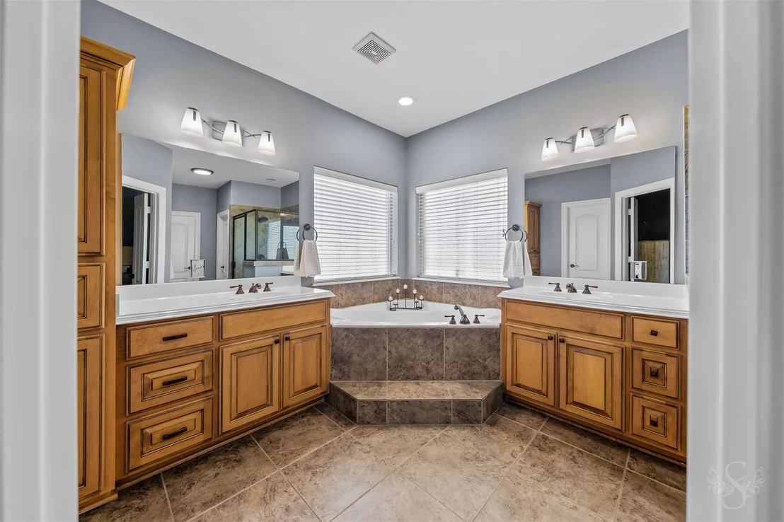Photo of 3635 River Bend Drive