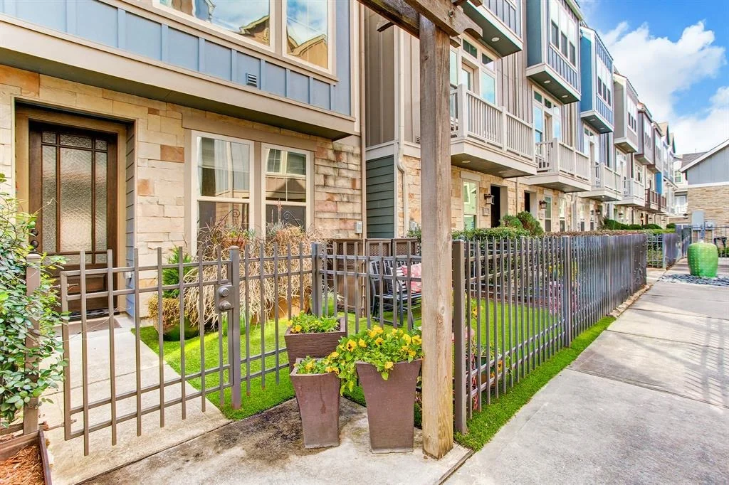Photo of 710 N Shepherd Drive