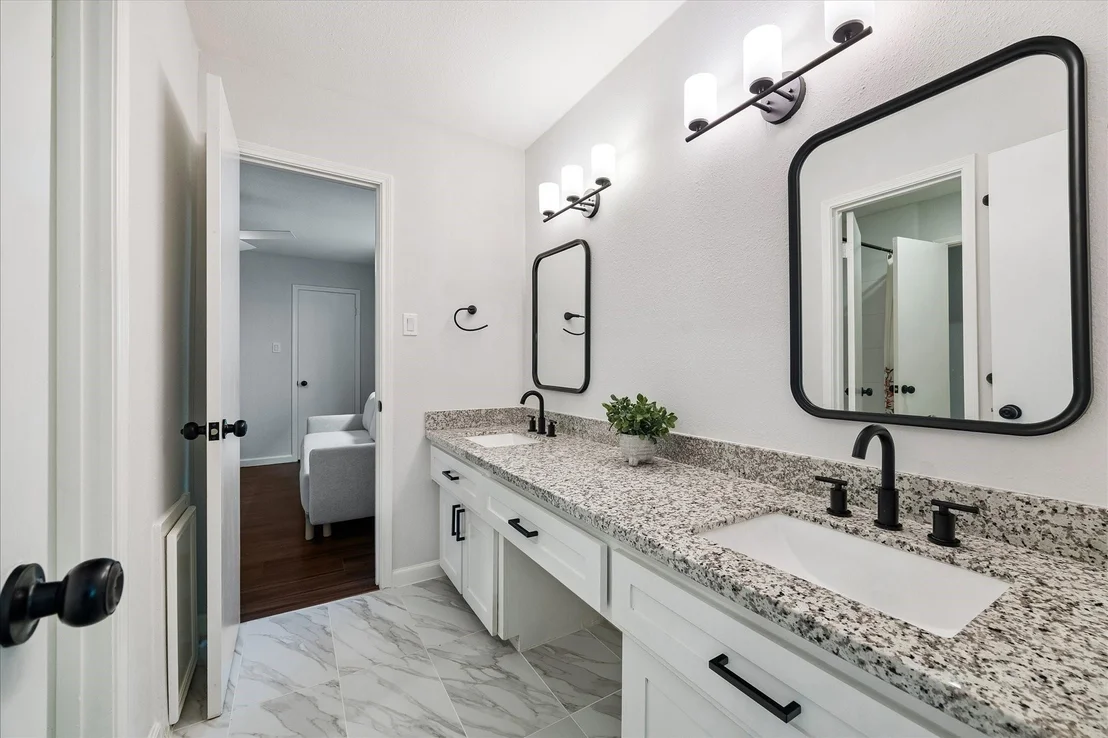 Photo of 9707 Lawngate Drive