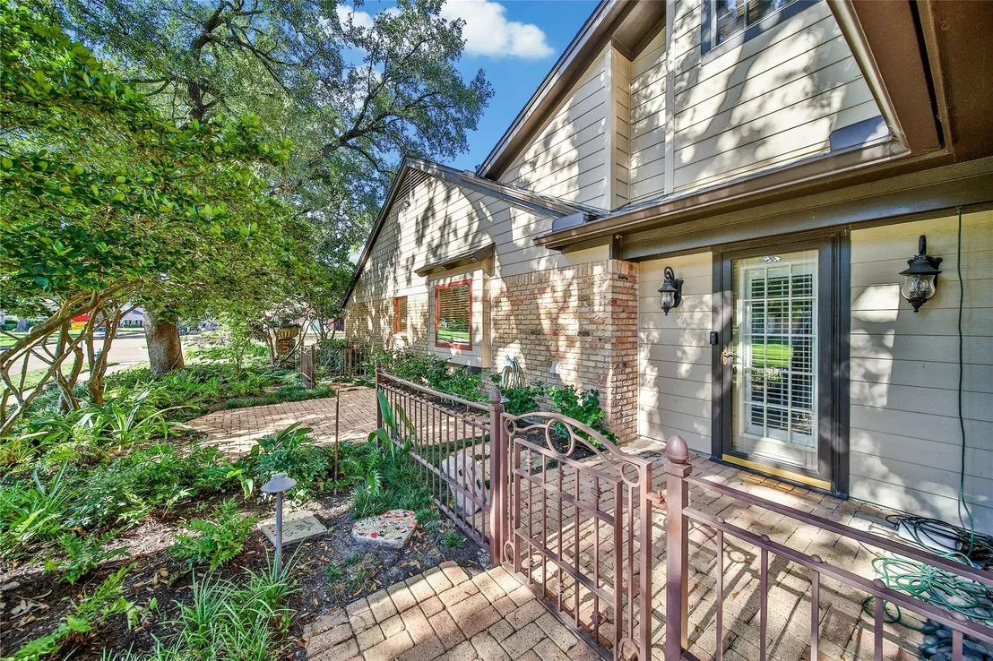 Photo of 1147 Thornton Road
