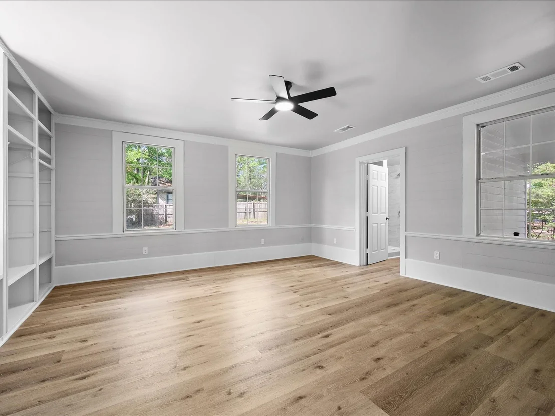 Photo of 16958 Cedar Road