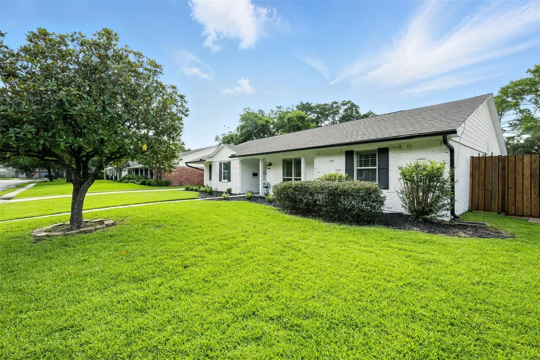 Photo of 10718 Chevy Chase Drive