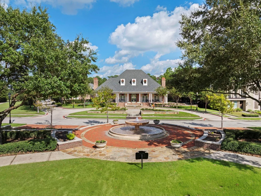 Photo of 19 E Breezy Way