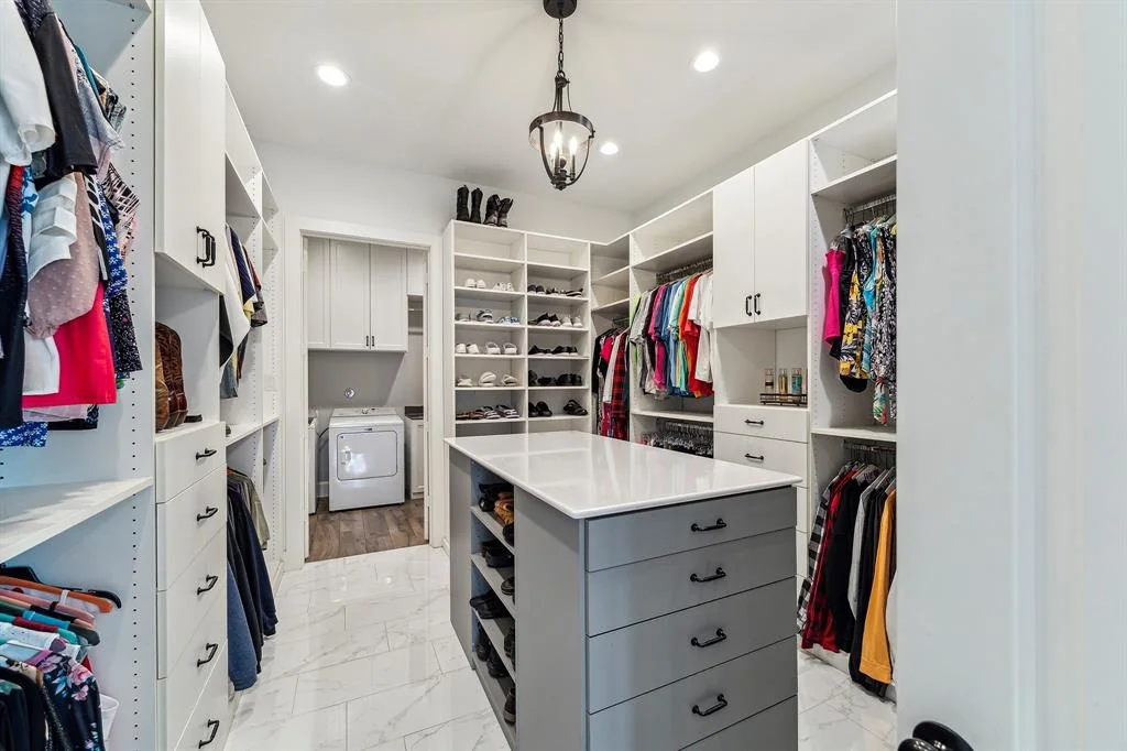 Photo of 16006 Broadwater Drive
