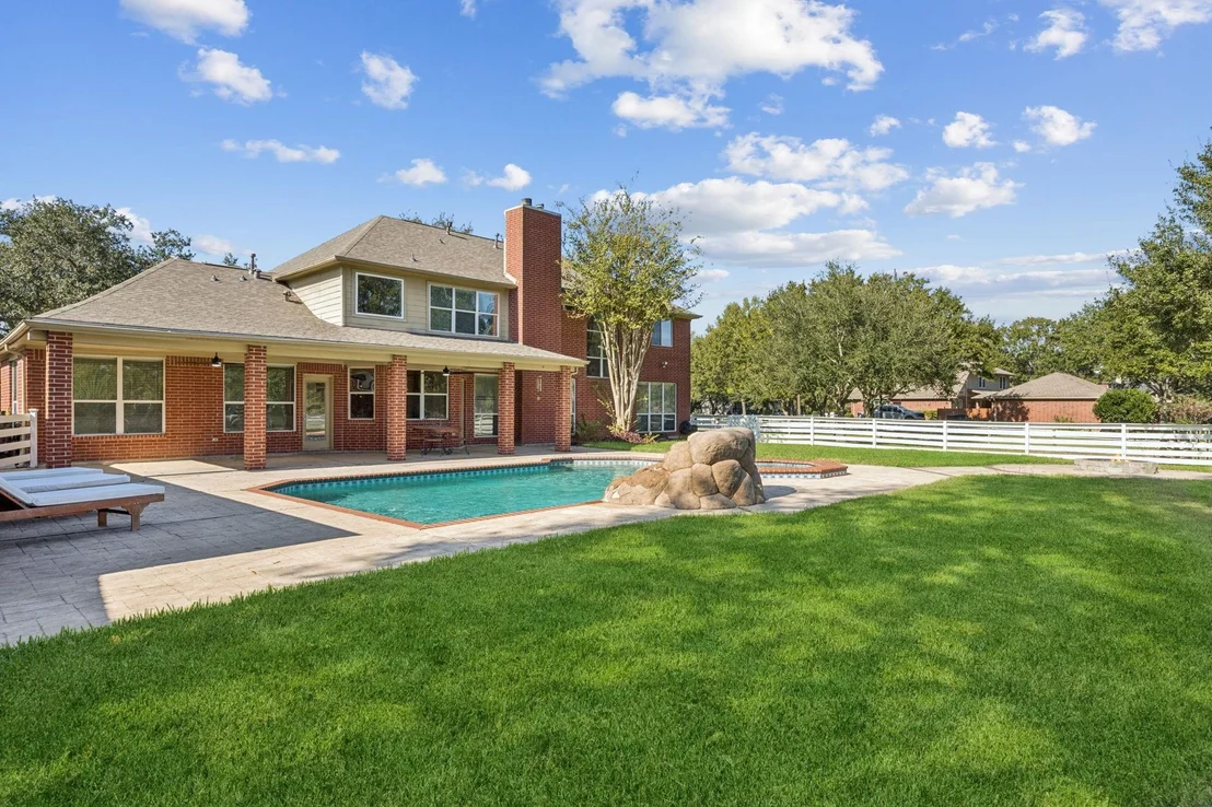 Photo of 1140 Bartlett Road