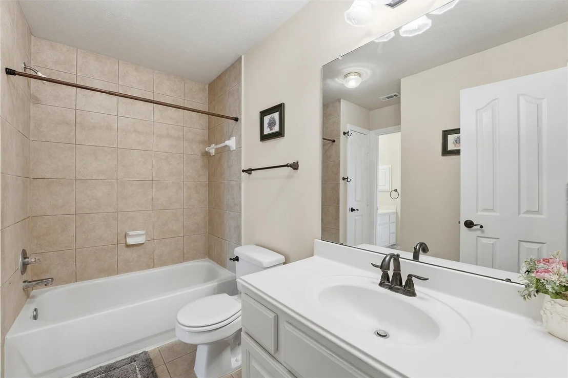 Photo of 16018 Lower Lake Drive