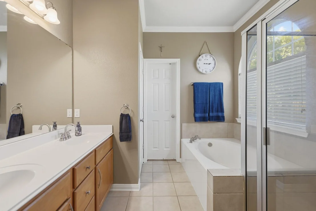 Photo of 2913 Oakwood Drive