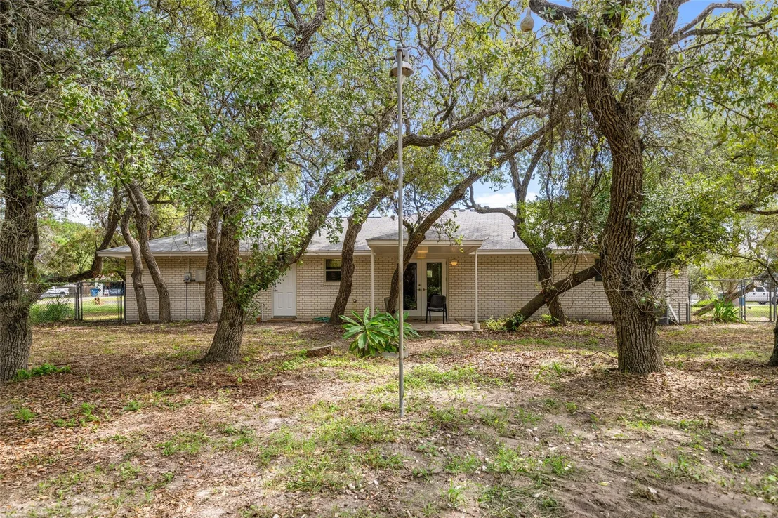 Photo of 2419 Henrietta Place