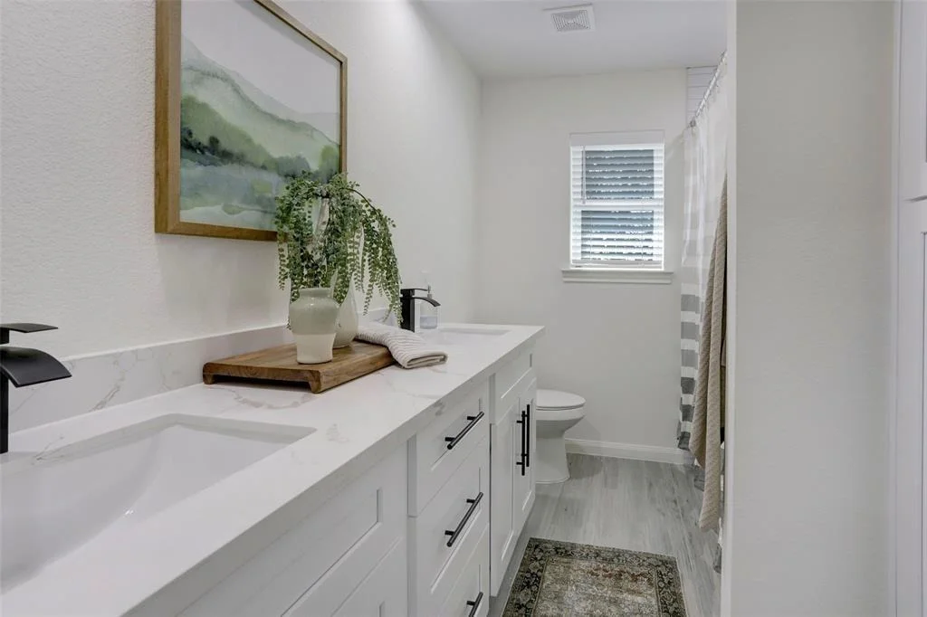 Photo of 2129 Lezak Road