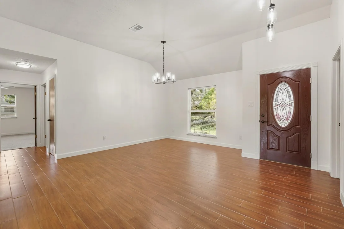 Photo of 2826 E Elm Circle