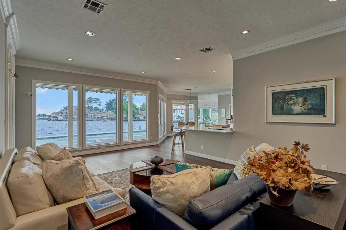 Photo of 469 Edgewood Drive