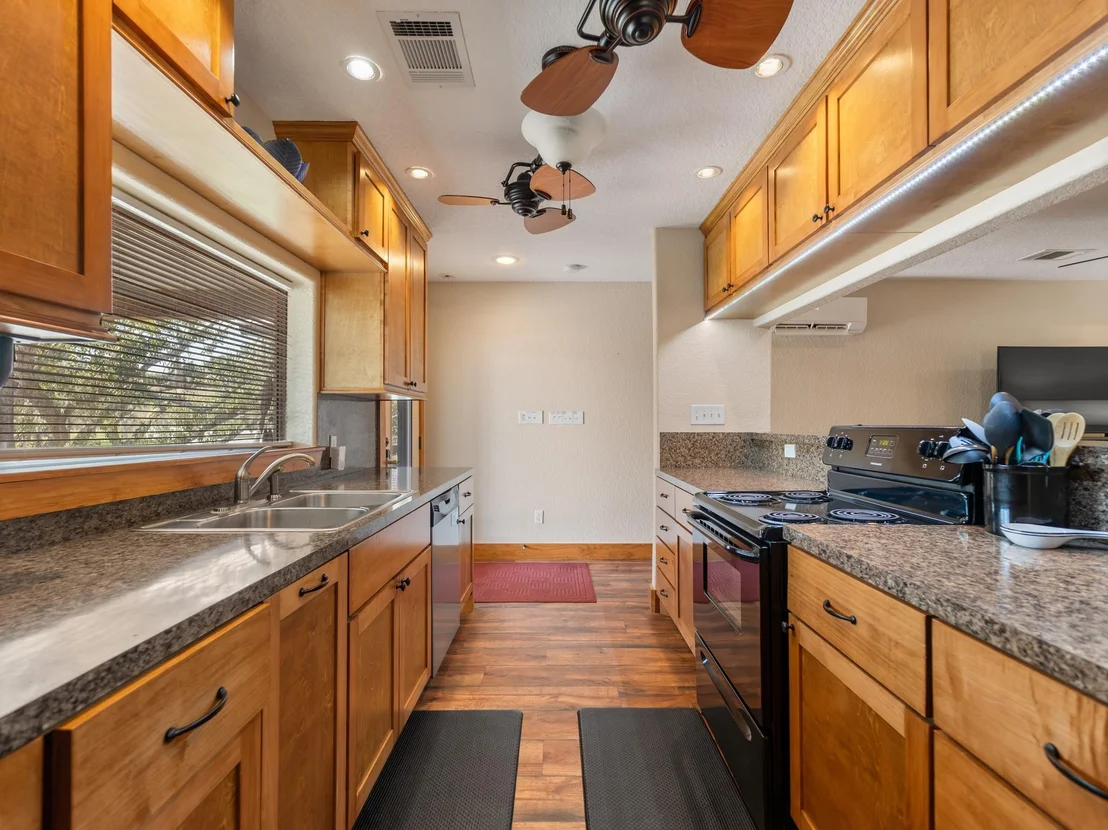 Photo of 1225 Private Road 652