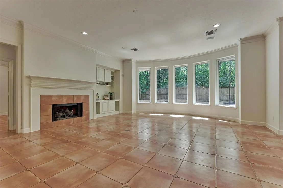 Photo of 66 S Castlegreen Circle