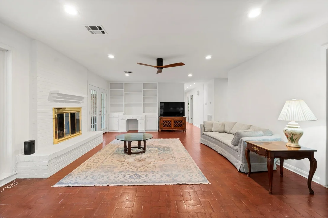 Photo of 26926 Maplewood Drive