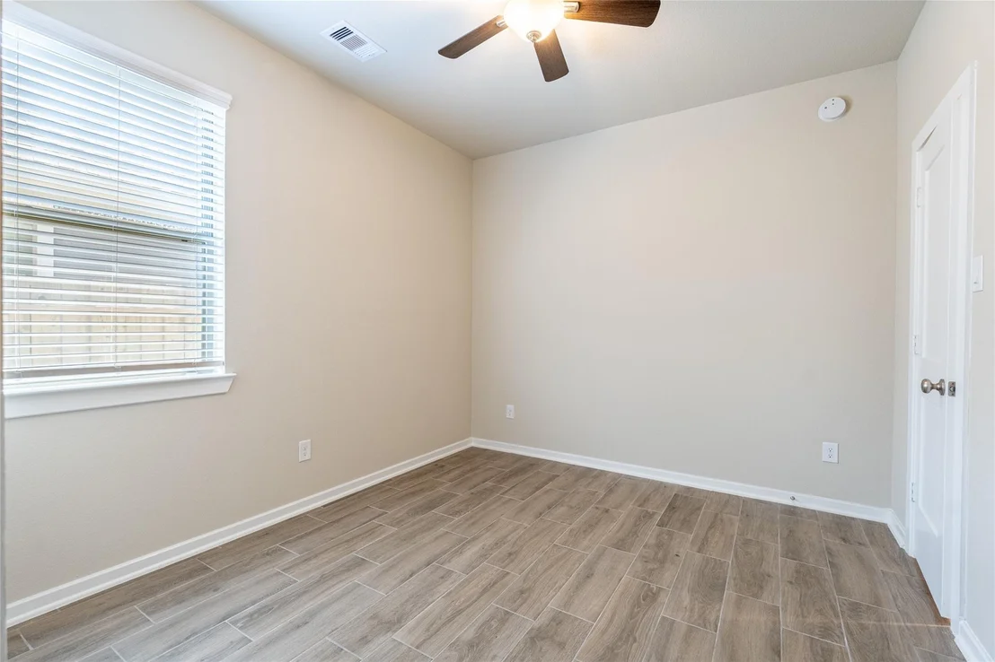 Photo of 222 Crest Edge Street