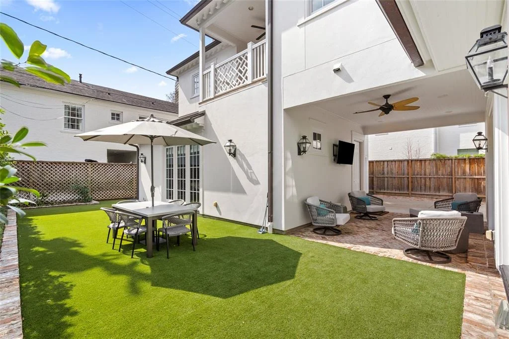 Photo of 2443 Pelham Drive