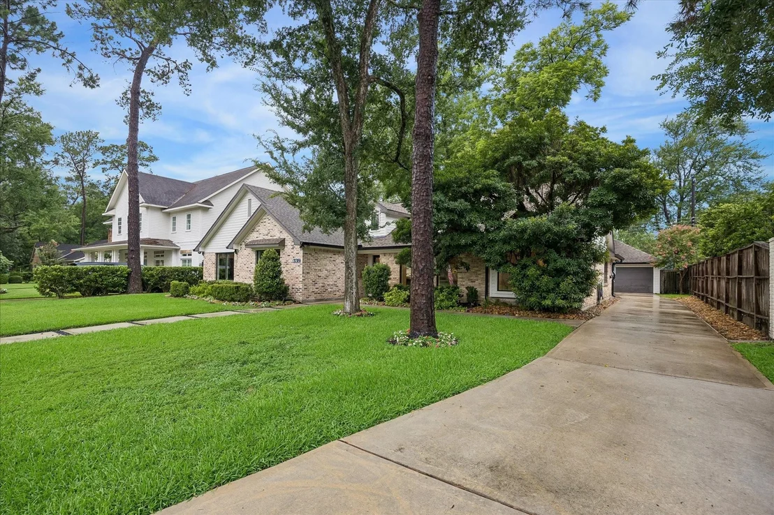 Photo of 339 Wycliffe Drive