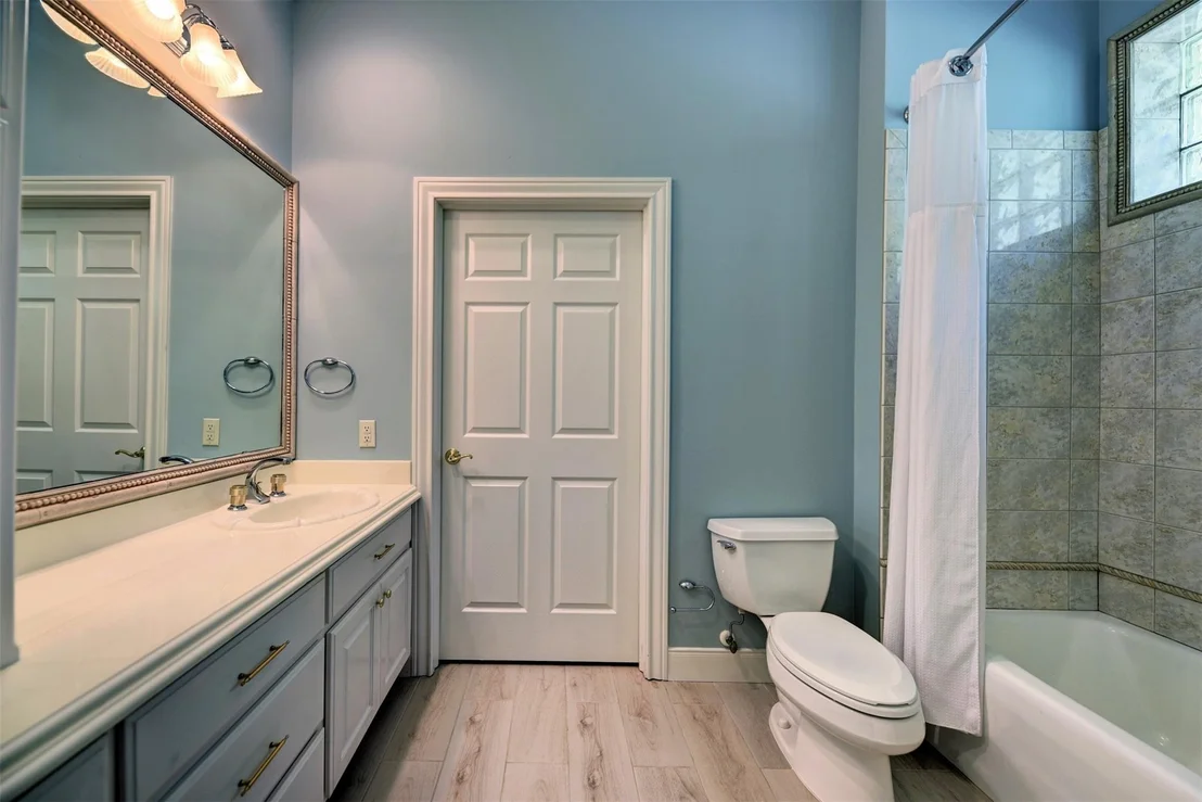 Photo of 851 Elm Drive