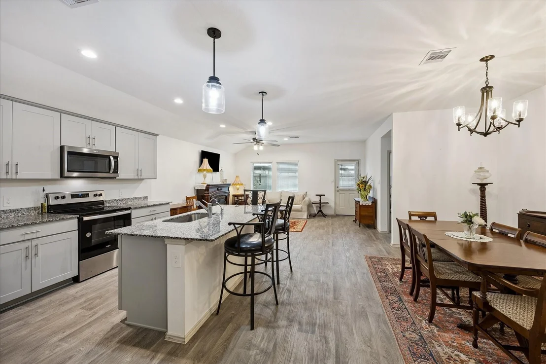Photo of 1237 Waterside Trace