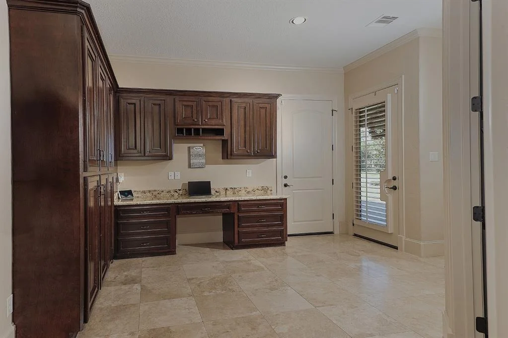 Photo of 6807 Pennwell