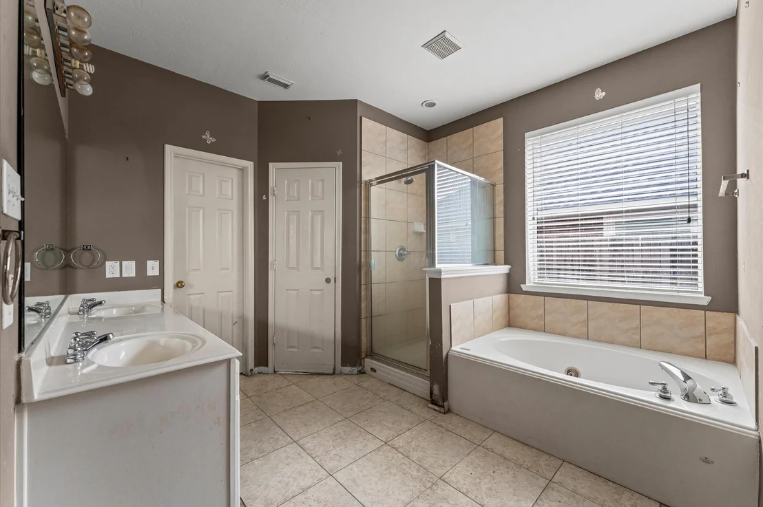 Photo of 17619 Trinity Meadow Lane