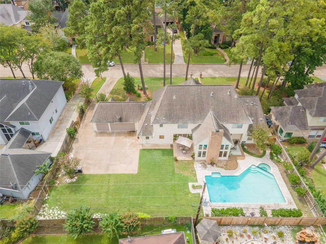 Photo of 15110 Benfer Road