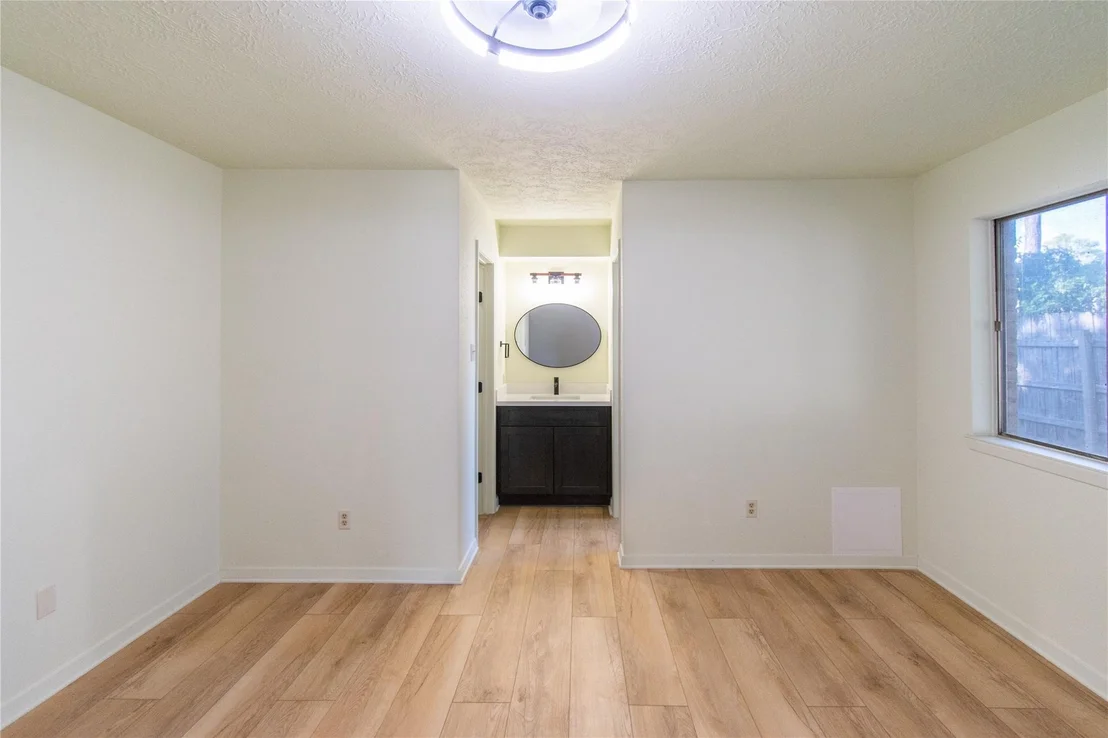 Photo of 462 Capehill Drive