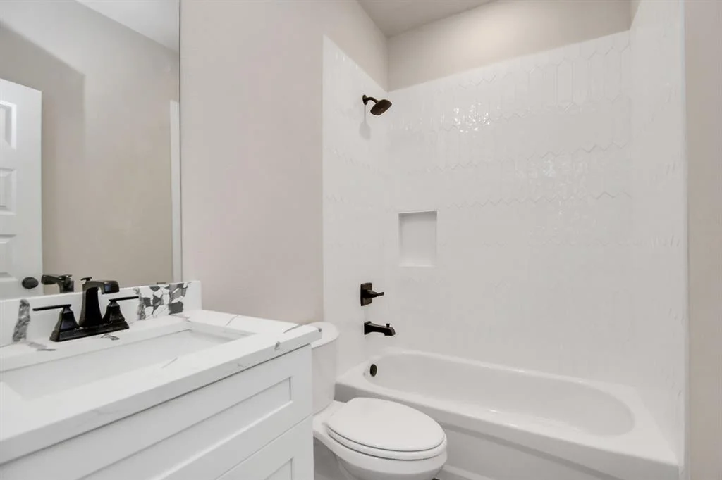 Photo of 402 Kendall Crest