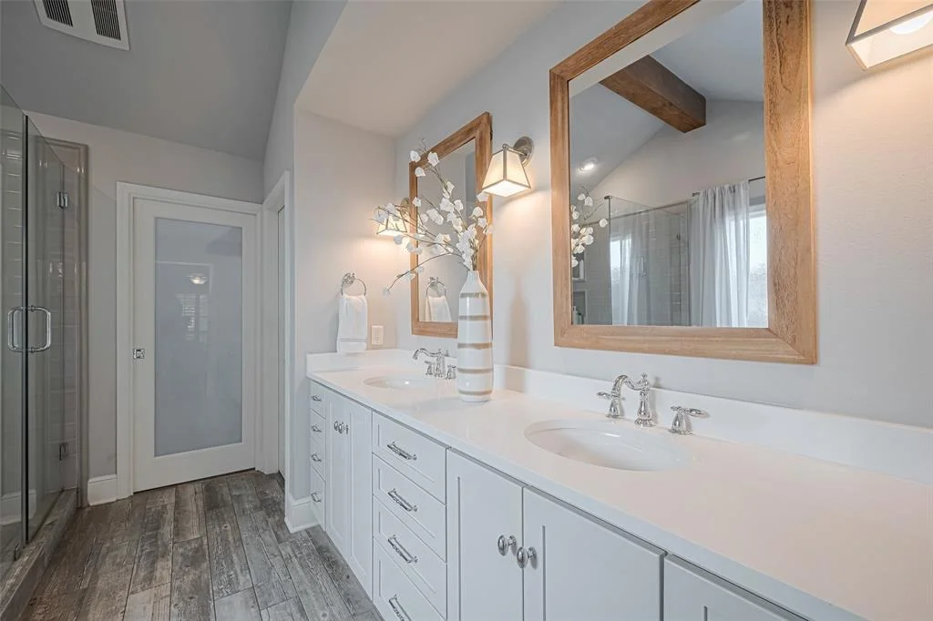 Photo of 14711 Carolcrest Drive