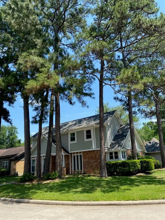 Photo of 15606 Gilbertyn Drive
