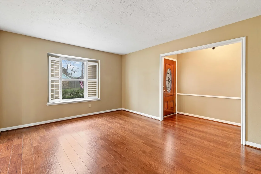Photo of 1123 Oxborough Drive