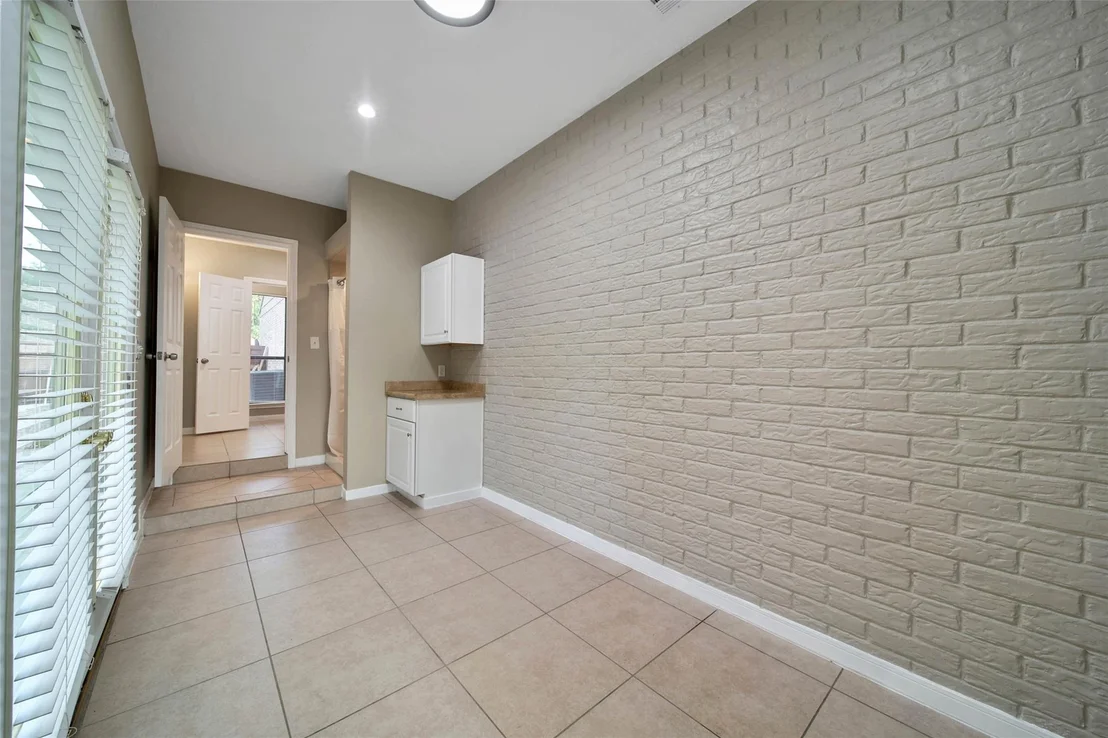 Photo of 734 Lake View Drive
