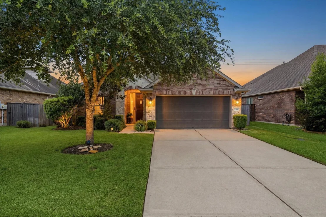 Photo of 1911 Cedar Ridge Lane
