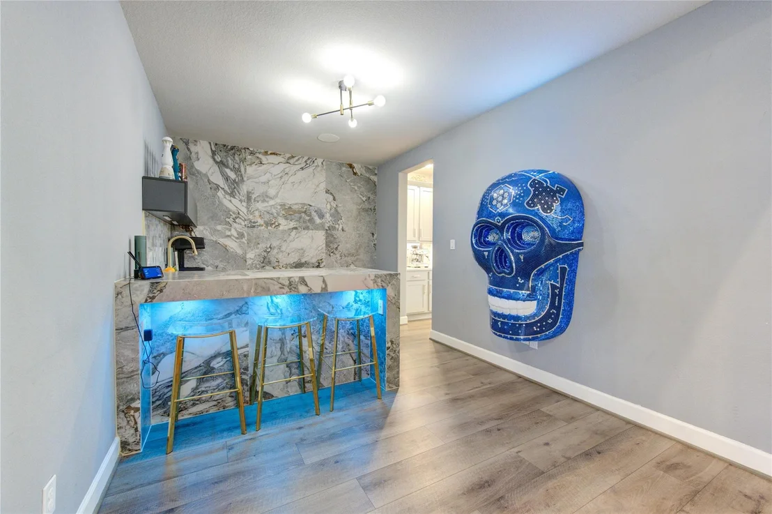 Photo of 1815 Longcroft Lane